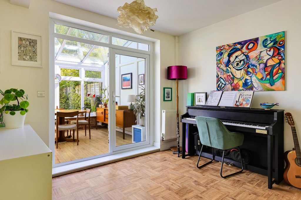 Additional image 8 of 4 bed semi-detached house for saleLents Way, Cambridge CB4