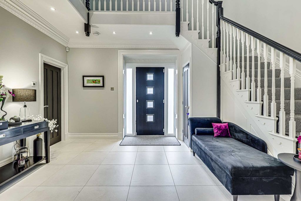 Additional image 5 of 5 bed detached house for saleBenfleet Road, Benfleet SS7