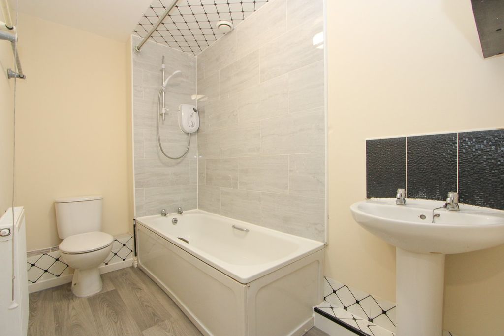 Additional image 10 of 2 bed flat for saleNormandy Drive, Yate BS37