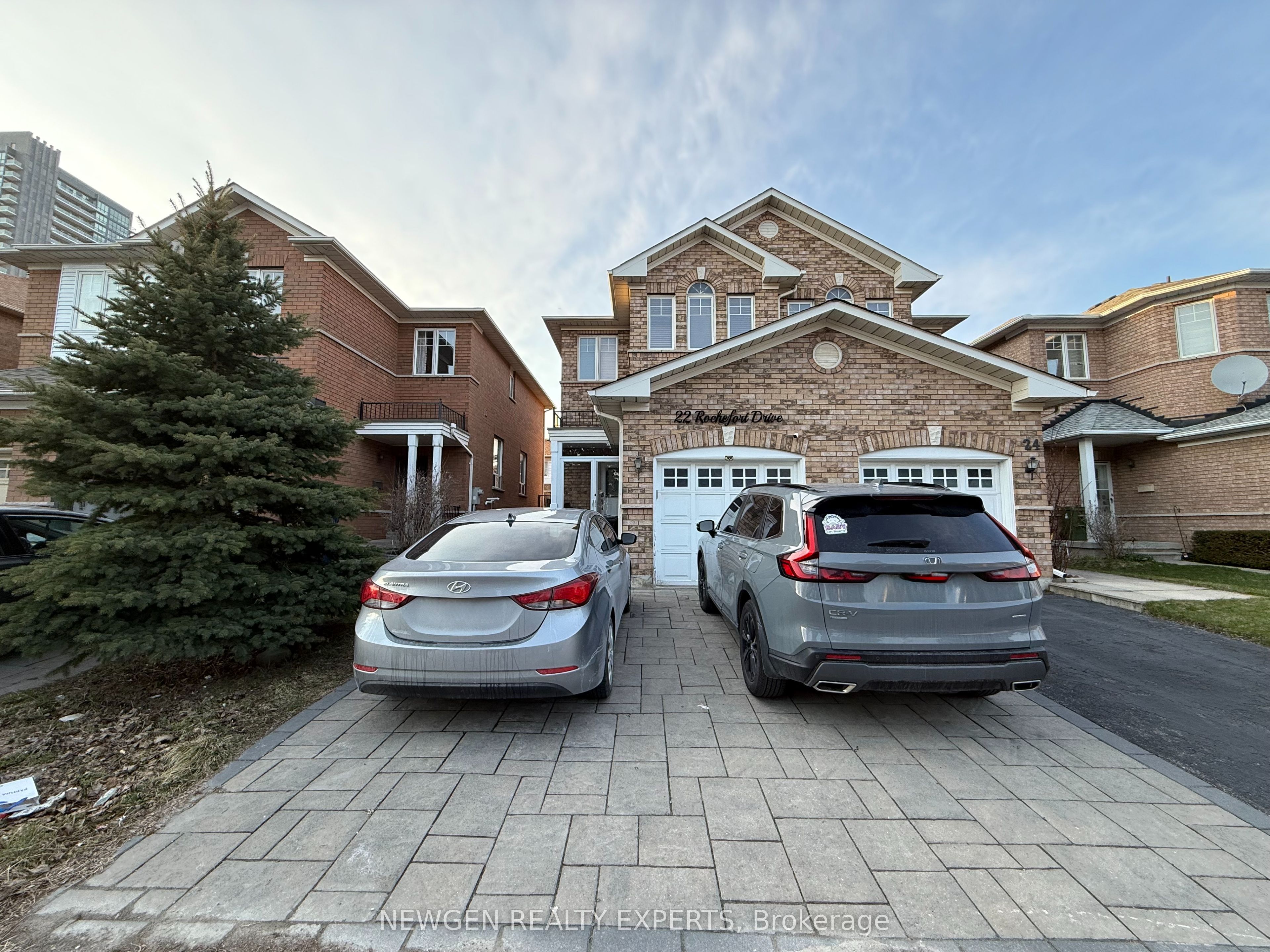 22 Rochefort Drive, Toronto, ON, M3C 3Z3