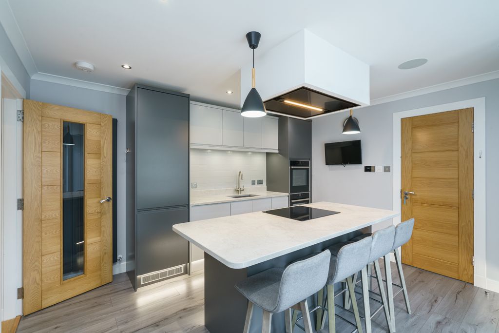 Additional image 10 of 6 bed detached house for saleBraemar Place, Aberdeen AB10