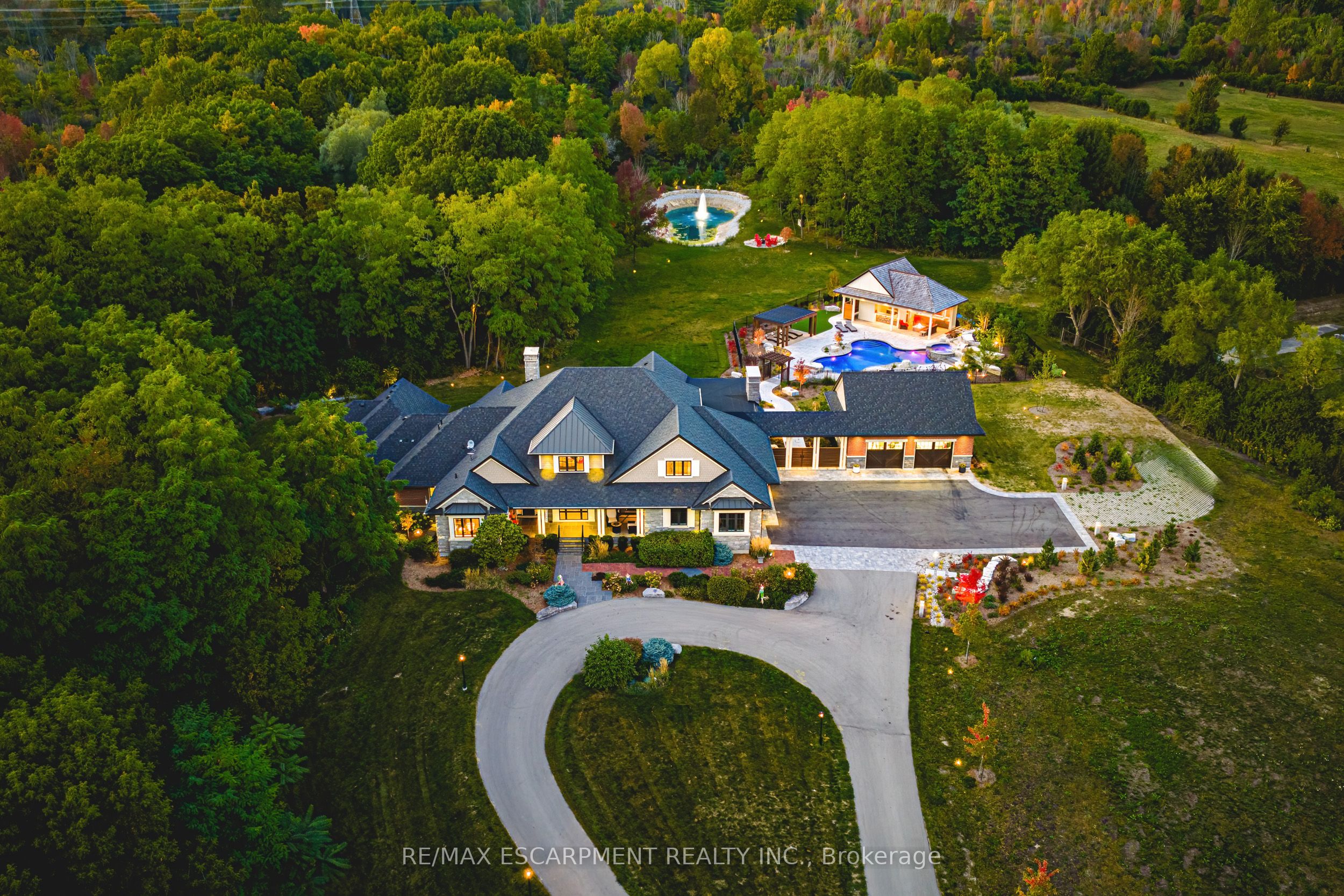 Additional image 2 of 597 Old York Road, Burlington, ON, L7P 4Y6