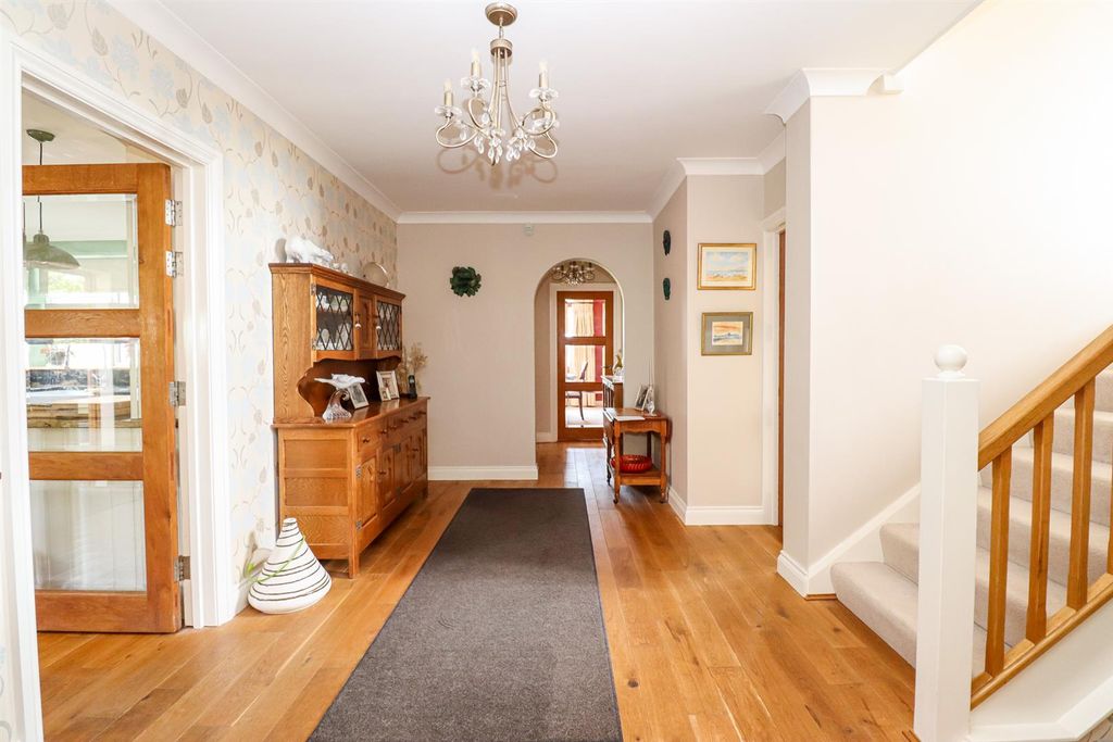 Additional image 6 of 4 bed detached house for saleSouth Cliff Avenue, Bexhill-On-Sea TN39