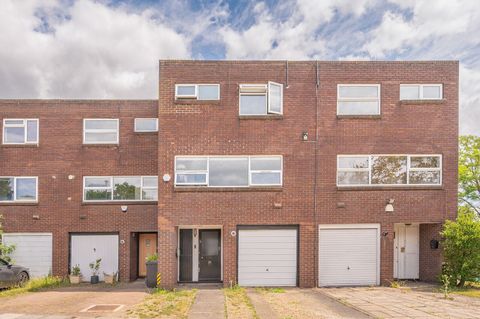 Linksway, Hendon, London NW4