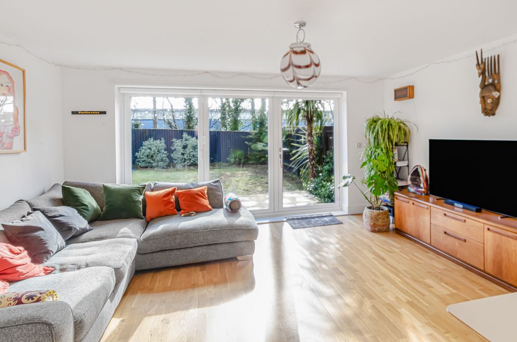 Additional image 6 of 3 bed link detached house for saleManor House Court, Chesterfield S41