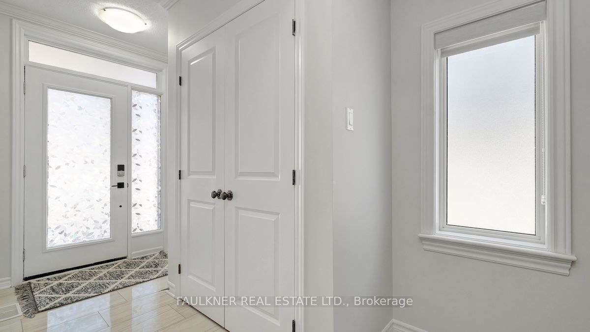 Additional image 3 of 136 Manorwood Crescent, Ottawa, ON, K1T 0L4
