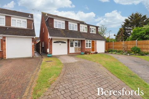 The Cobbles, Upminster RM14