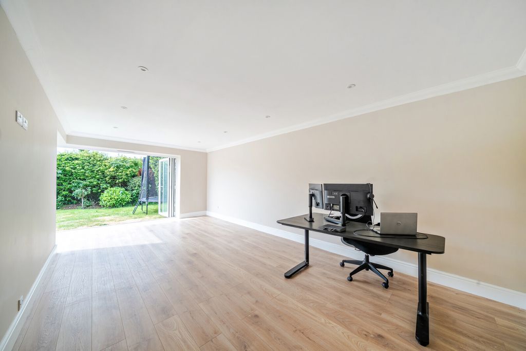 Additional image 10 of 4 bed bungalow for saleMeadow Way, Addlestone KT15
