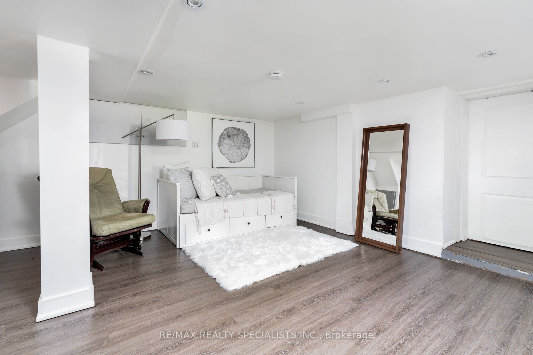 Additional image 5 of Lower-290 Westmount Avenue, Toronto, ON, M6E 3N1