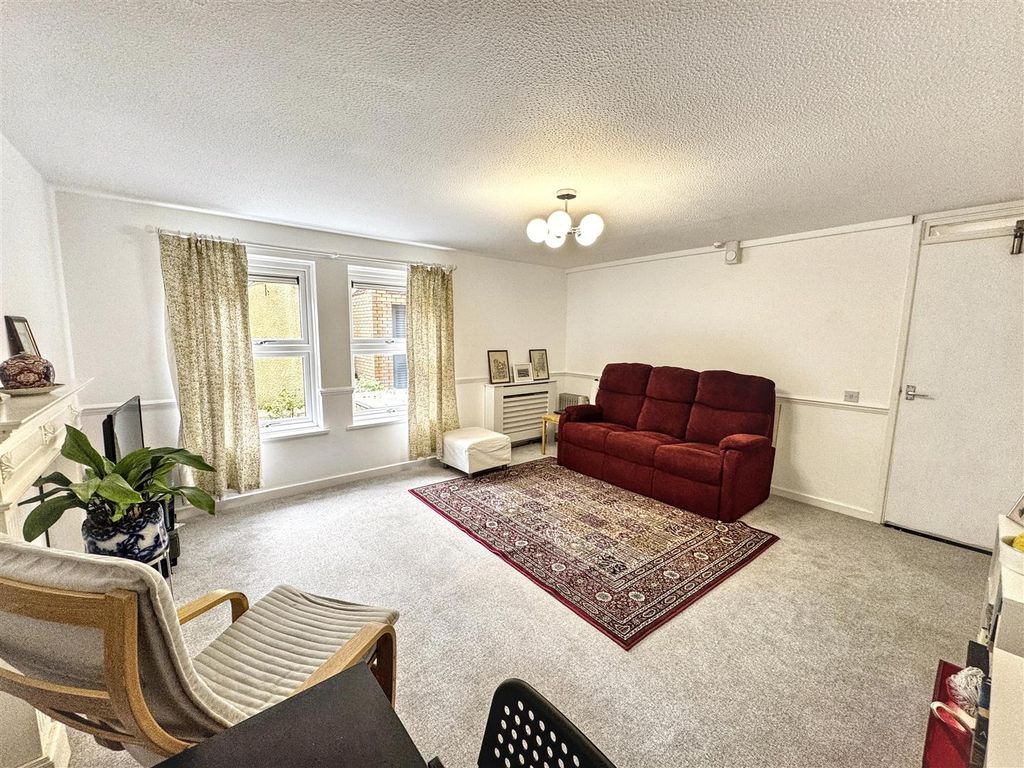 Additional image 2 of 2 bed flat for saleCwrt Pencraig, Newport NP20