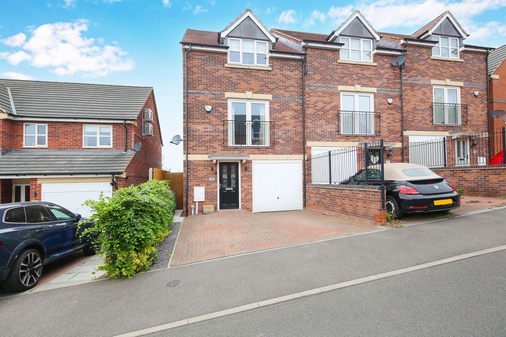 3 bed terraced house for saleSteeple Grange, Spital, Chesterfield S41