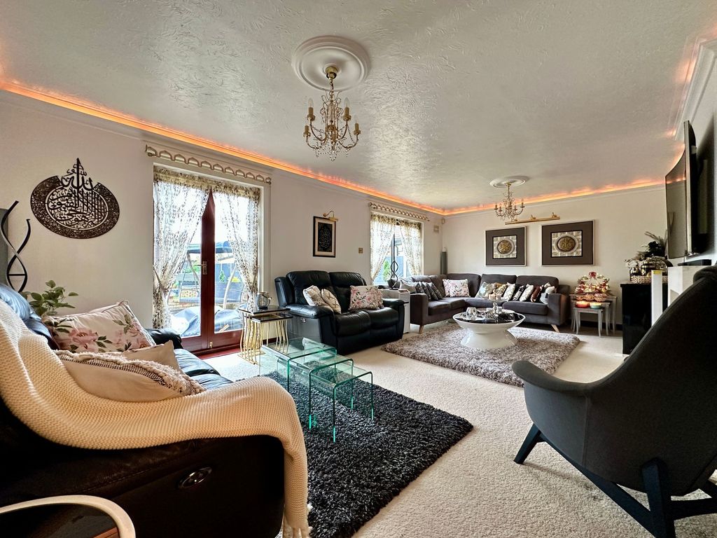 Additional image 5 of 5 bed detached house for saleNoak Hill Road, Billericay CM12