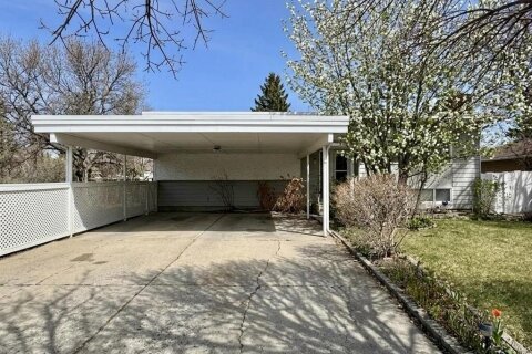 Additional image 8 of 2409 20 Street N, Lethbridge, AB, T1H 4T9