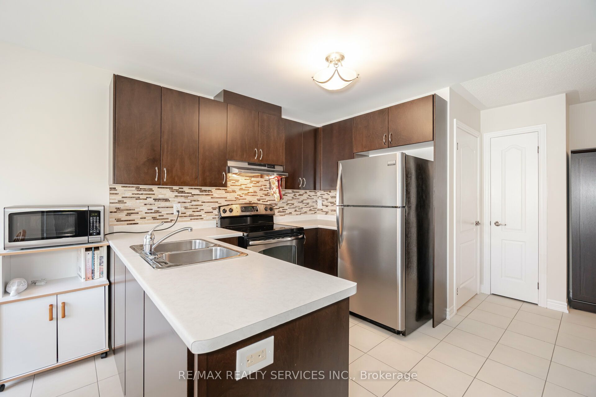 Additional image 4 of 17 Lacorra Way, Brampton, ON, L6R 3P2