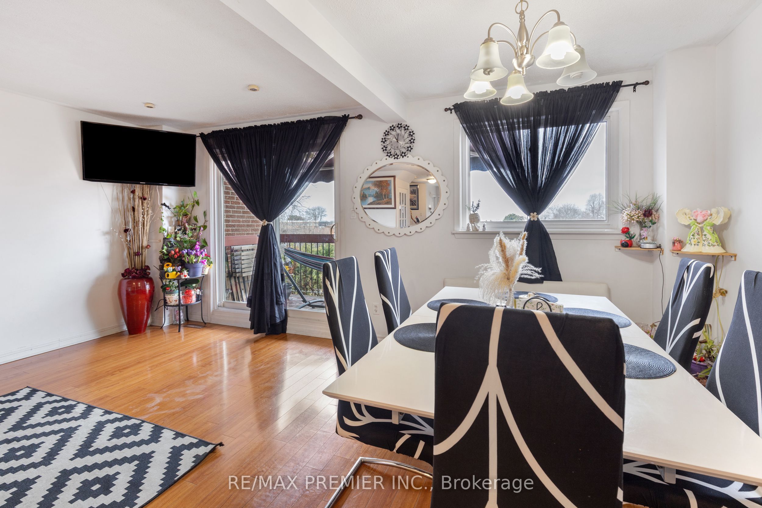 Additional image 6 of 19-42 San Marino Way, Toronto, ON, M3N 2Y3