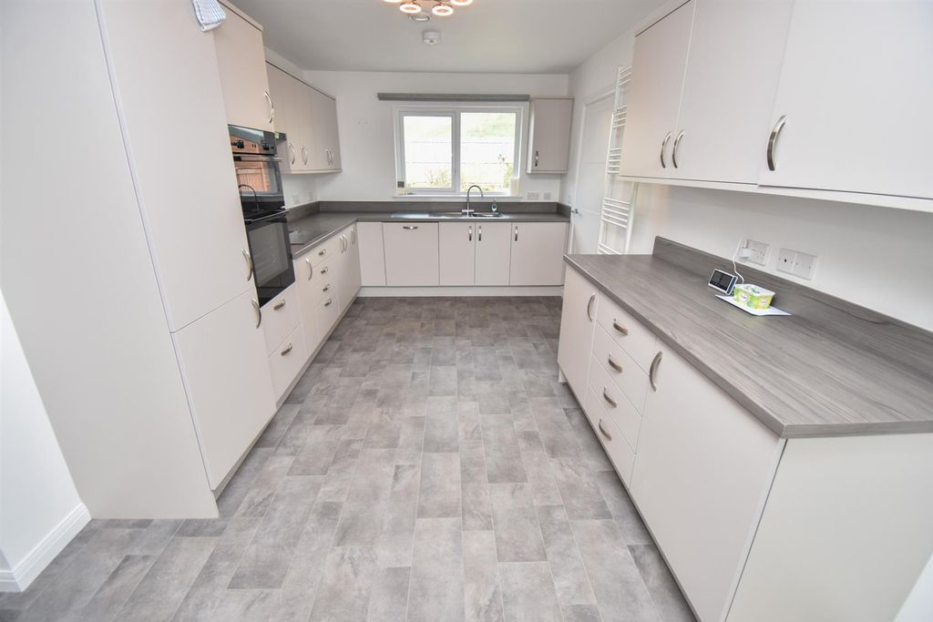 Additional image 7 of 3 bed detached bungalow for sale7 Dolphin Drive, Fortrose IV10