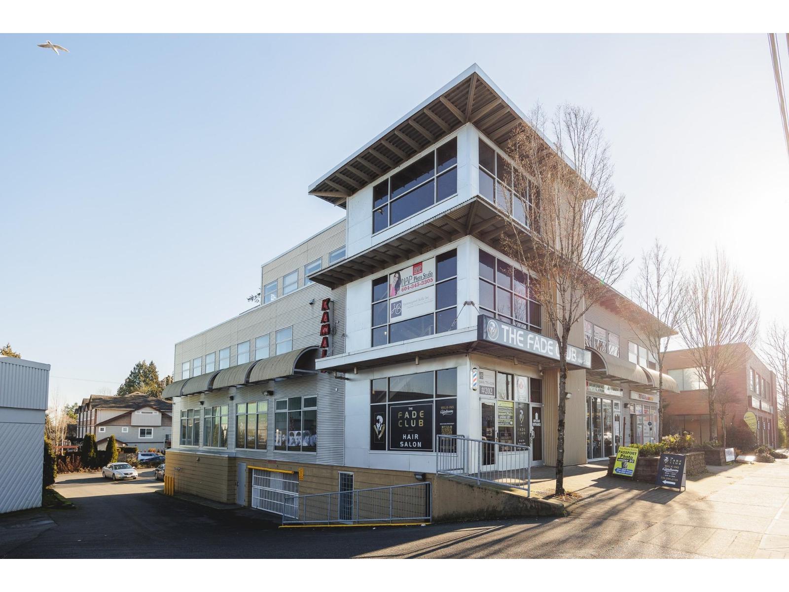 301-8268 120 Street, Surrey, BC, V3W3N4