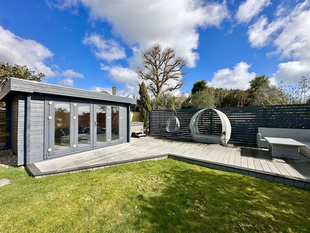 Additional image 2 of 5 bed detached house for saleCoverdale Avenue, Bexhill-On-Sea TN39