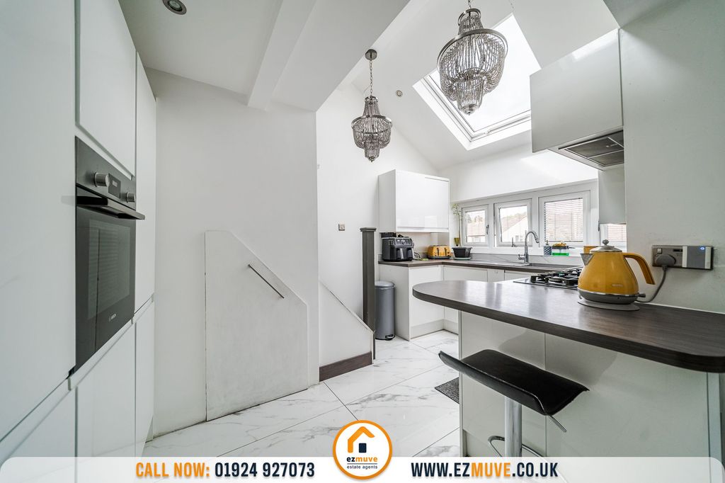 Additional image 6 of 3 bed semi-detached house for saleSpringfield Avenue, Batley WF17