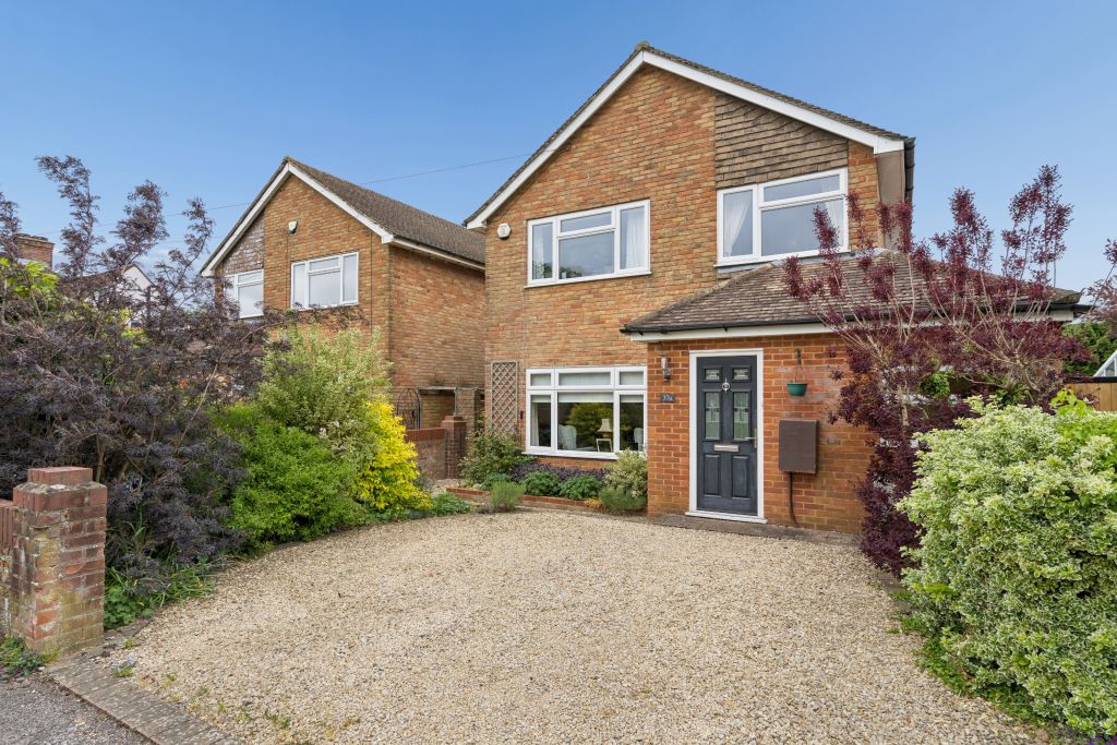 3 bed detached house for saleHighfield Close, Amersham HP6