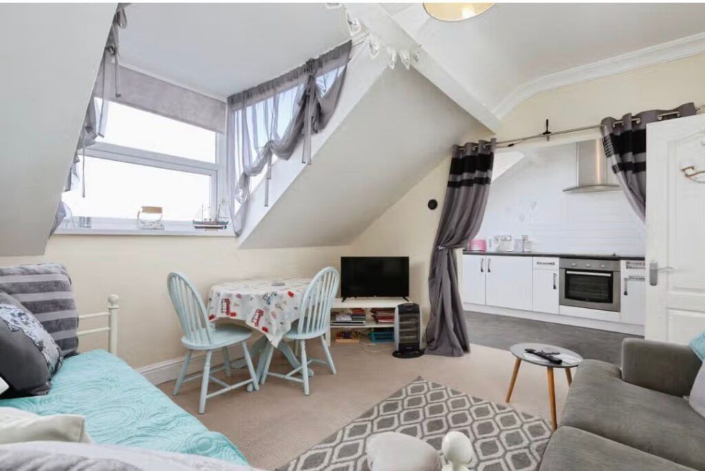 Additional image 2 of 1 bed flat for saleFlat 6, 5 Carlisle Road, Bridlington YO15