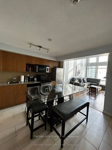 Additional image 4 of 2808-15 Fort York Boulevard, Toronto, ON, M5V 3Y4