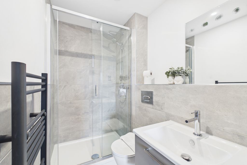 Additional image 12 of 2 bed flat for saleCity Gate, Eboracum Way, York, North Yorkshire YO31
