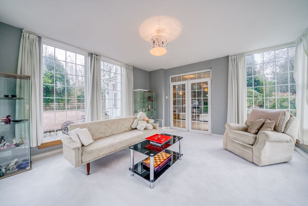 Additional image 9 of 5 bed detached house for saleThe Little House, Pier Road, Rhu G84
