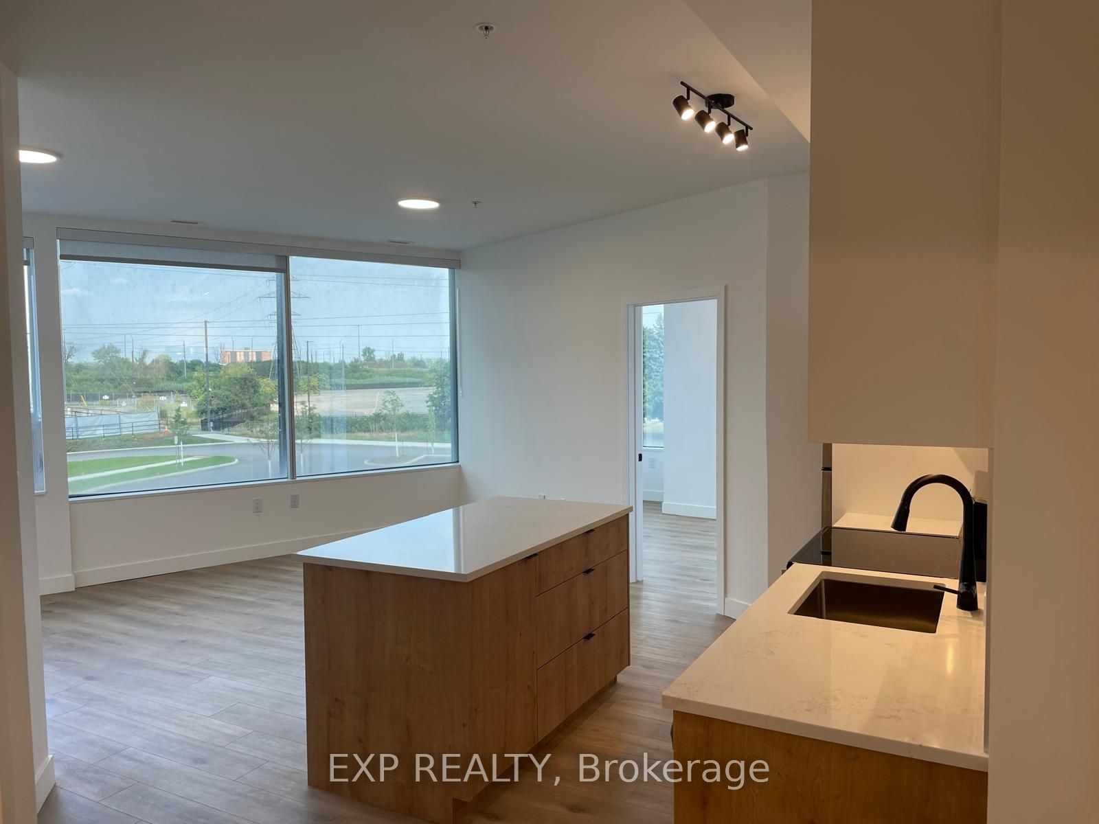 Additional image 5 of 612-1600 James Naismith Drive, Ottawa, ON, K1B 5N8