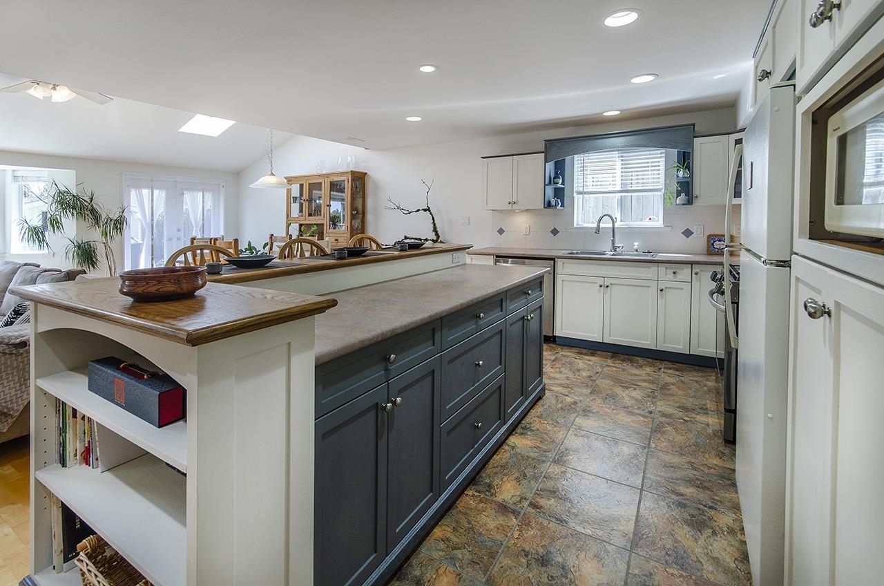 Additional image 3 of 994 Weldon Court, Port Moody, BC, V3H 1H4
