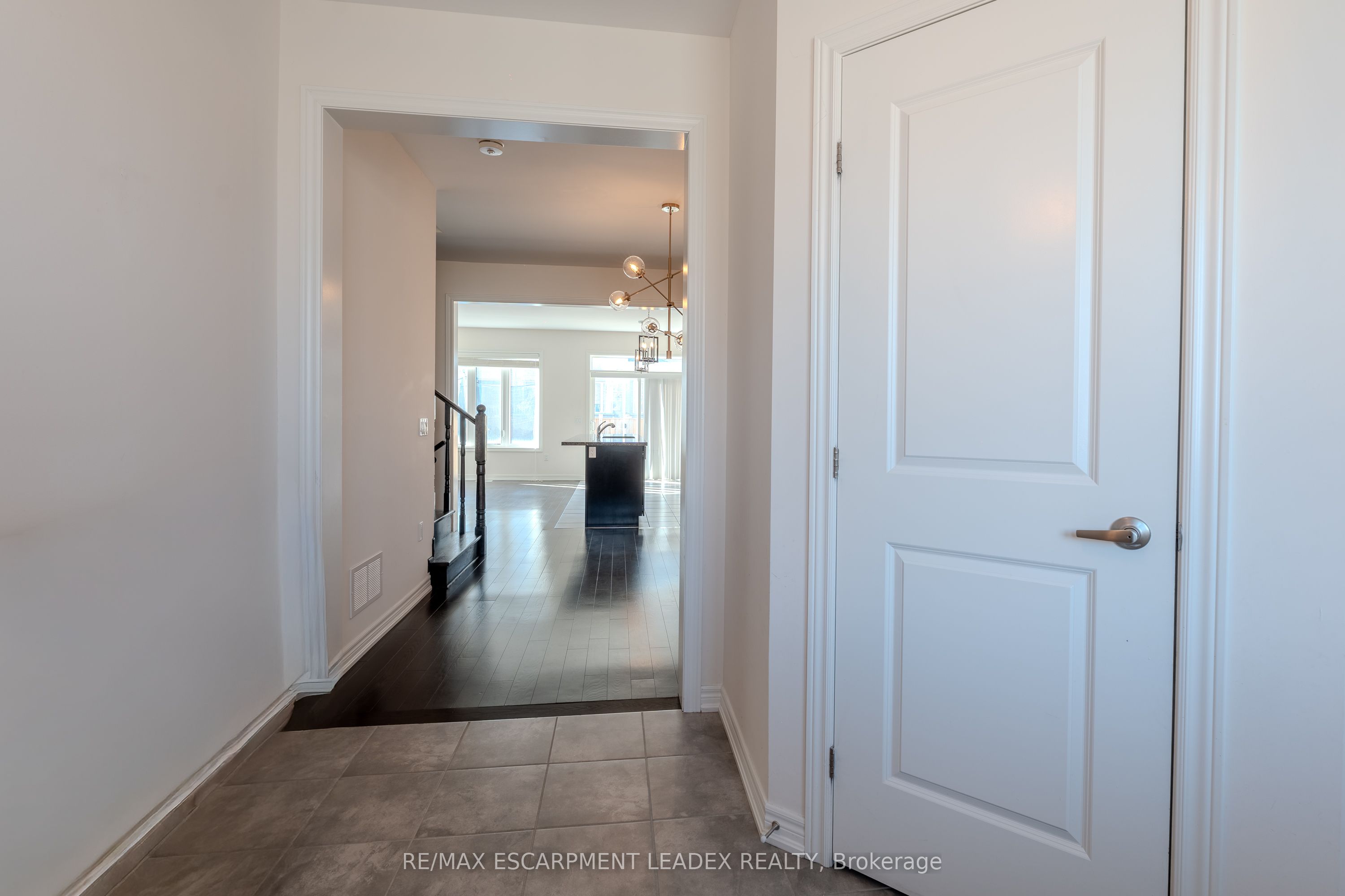 6 Heming Trail, Hamilton, ON, L9K 0H8 photo 3
