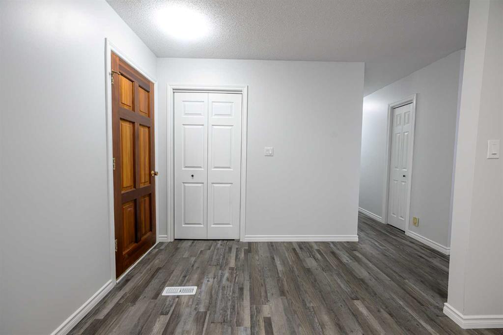 Additional image 5 of 11421 96b Street, Grande Prairie, AB, T8V3M8