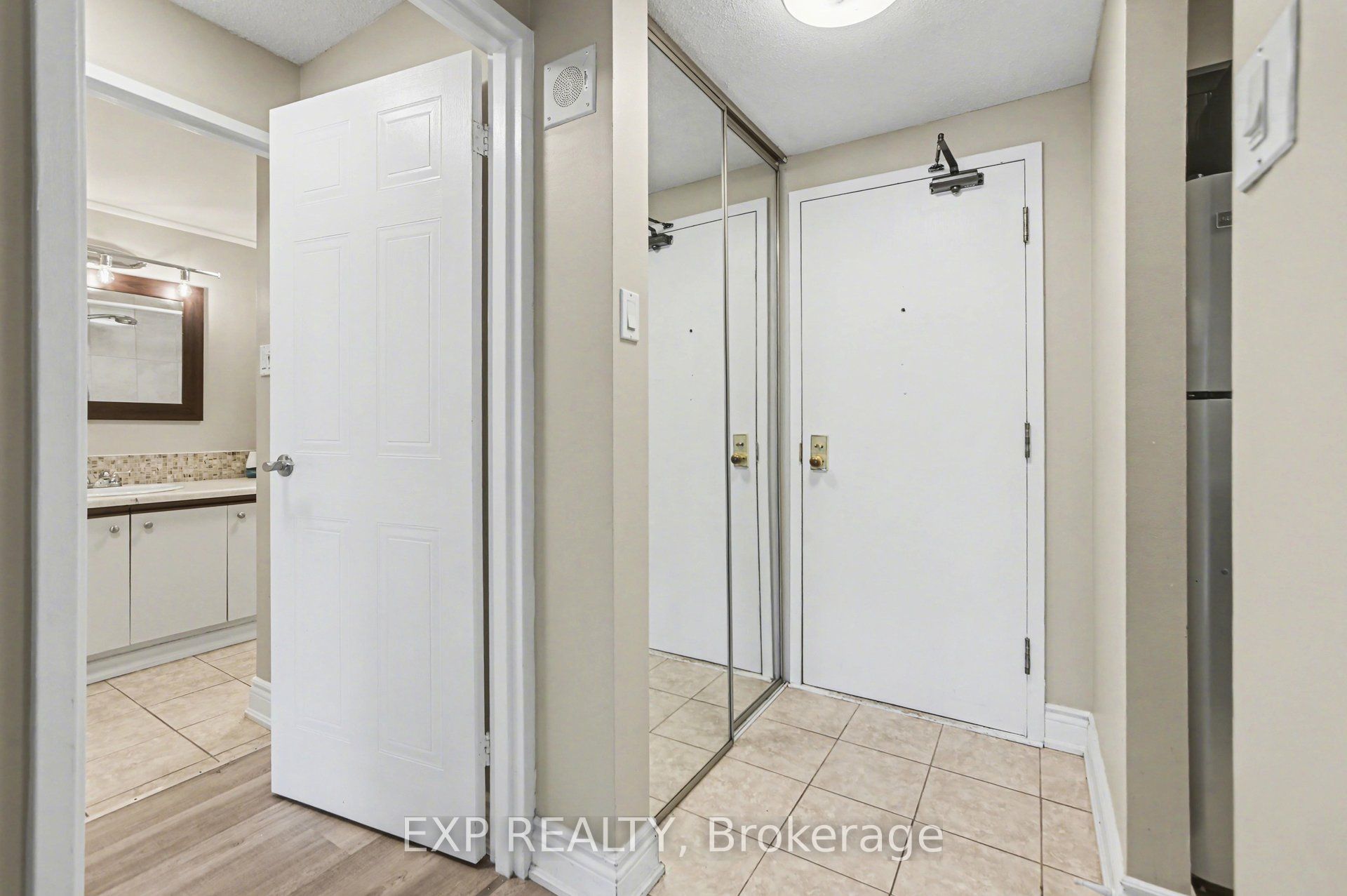 Additional image 2 of 404-80 Sandcastle Drive, Ottawa, ON, K2H 9E7