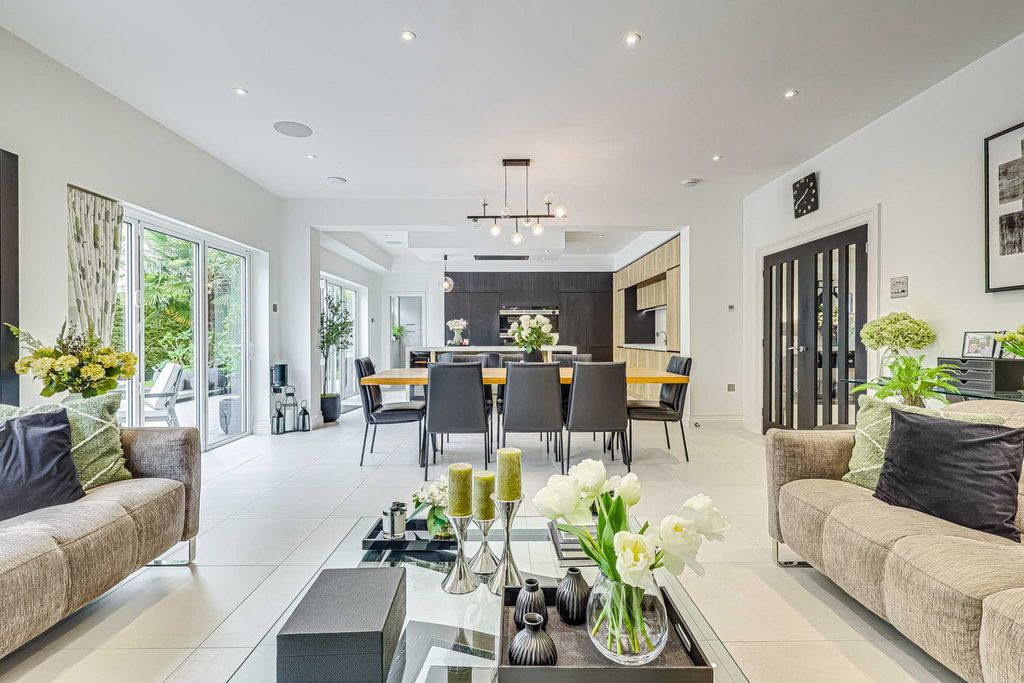 Additional image 10 of 5 bed detached house for saleBenfleet Road, Benfleet SS7