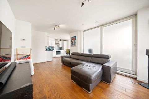Ealing Road, Brentford TW8