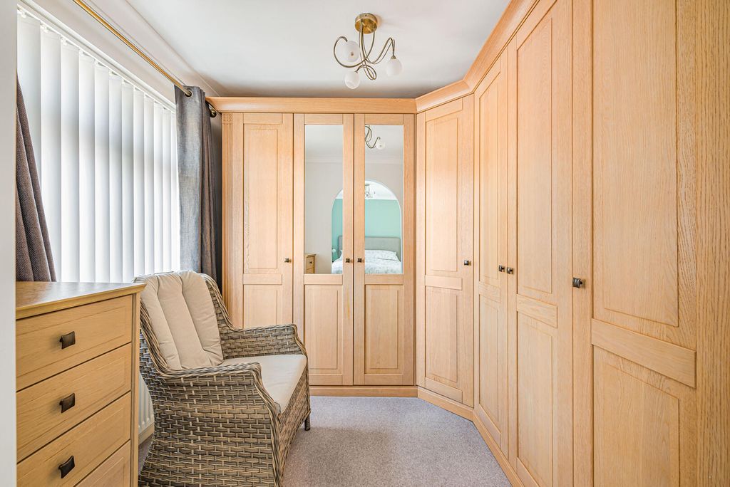 Additional image 21 of 4 bed semi-detached house for saleCold Blow Crescent, Bexley DA5