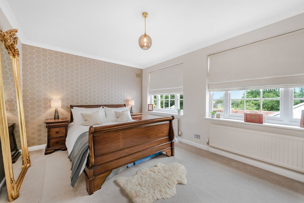 Additional image 14 of 5 bed detached house for saleWoodside Lane, Winkfield, Windsor, Berkshire SL4