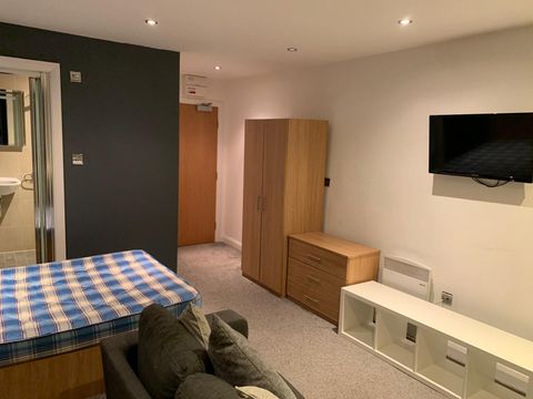Flat 17, Bracken House, Manchester M1, Studio to rent