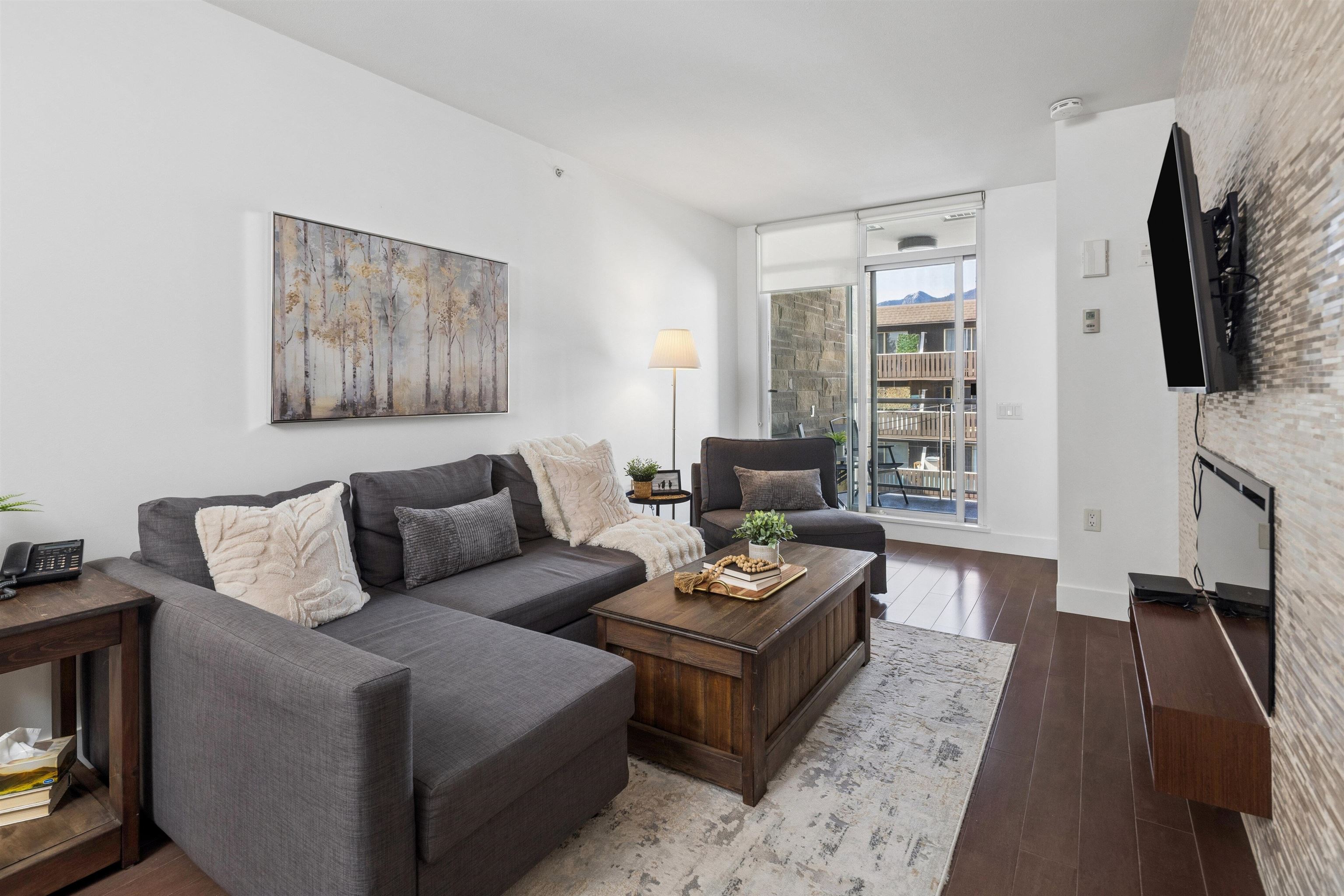 Additional image 3 of 406-210 13 Street W, North Vancouver, BC, V7M 1N7