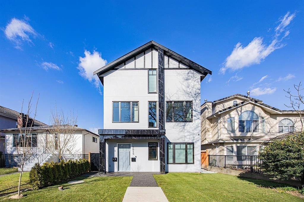 3015 19th Avenue E, Vancouver, BC, V5M 2S8