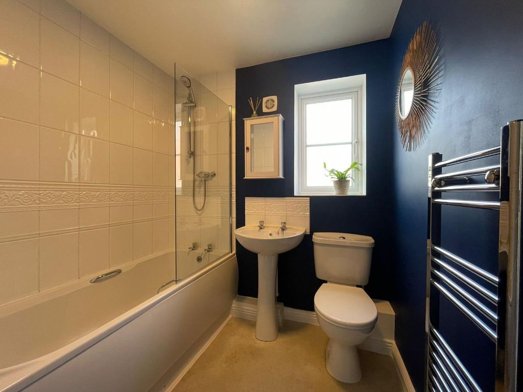 Additional image 8 of 2 bed flat for saleCastle Stream Court, Dursley GL11