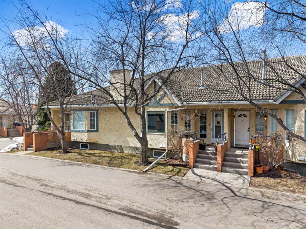 Additional image 2 of 38 Richelieu Court SW, Calgary, AB, T3E 7E9