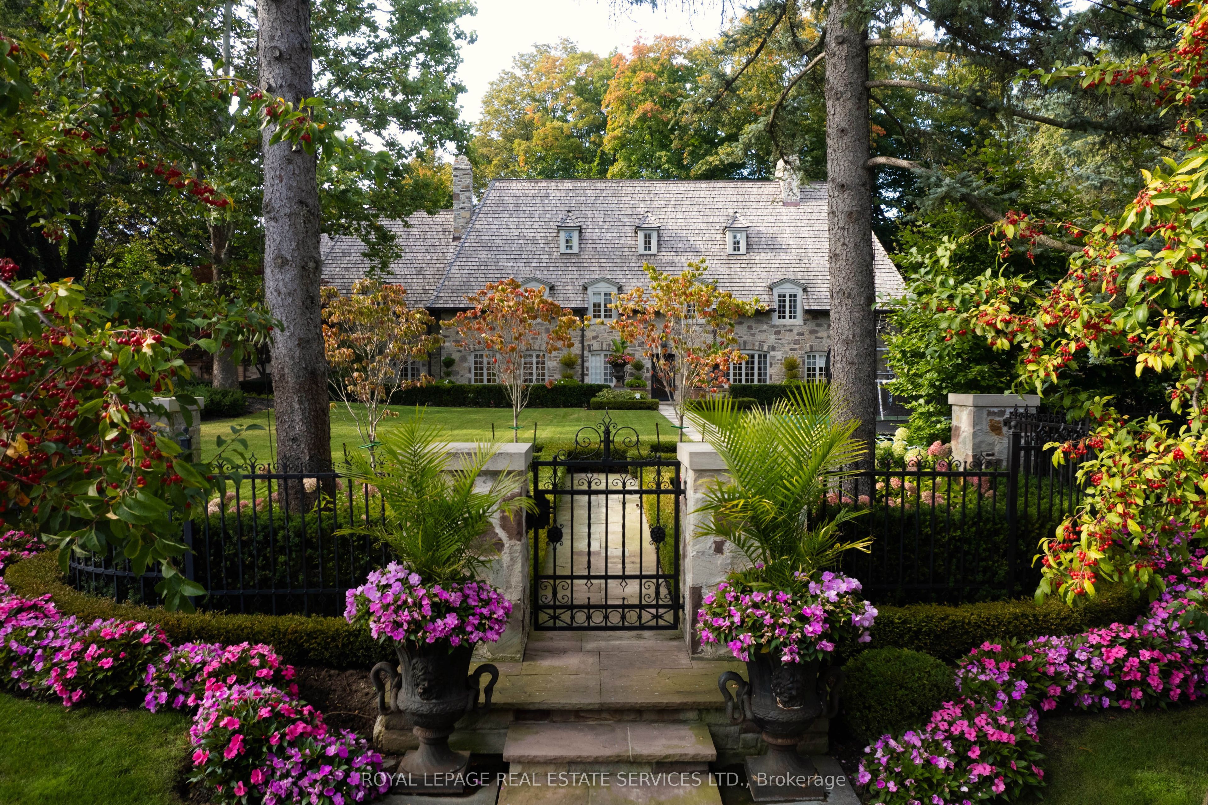 Additional image 2 of 108 Sandringham Drive, Toronto, ON, M3H 1C9
