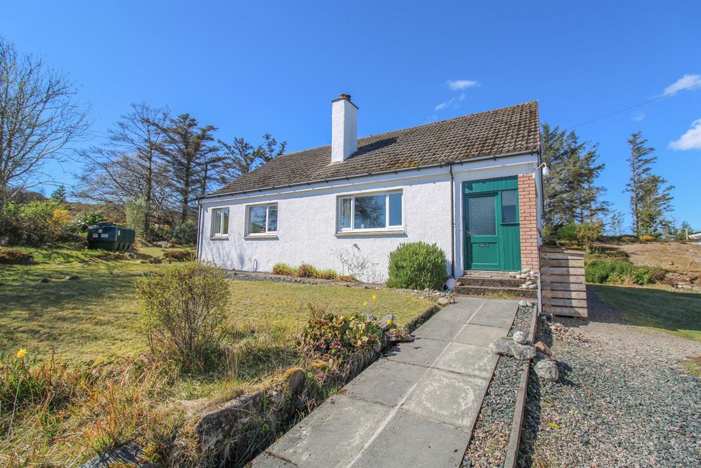 3 bed detached bungalow for sale9 Opinan, Laide, Achnasheen IV22