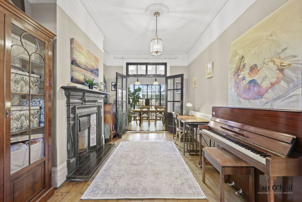 Additional image 12 of 4 bed semi-detached house for saleRussell Road, Buckhurst Hill IG9