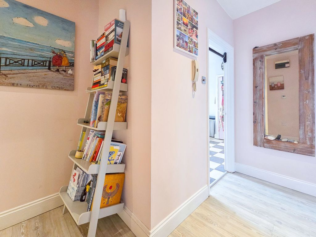 Additional image 3 of 2 bed flat for sale6 Silvertide, St Helier JE2