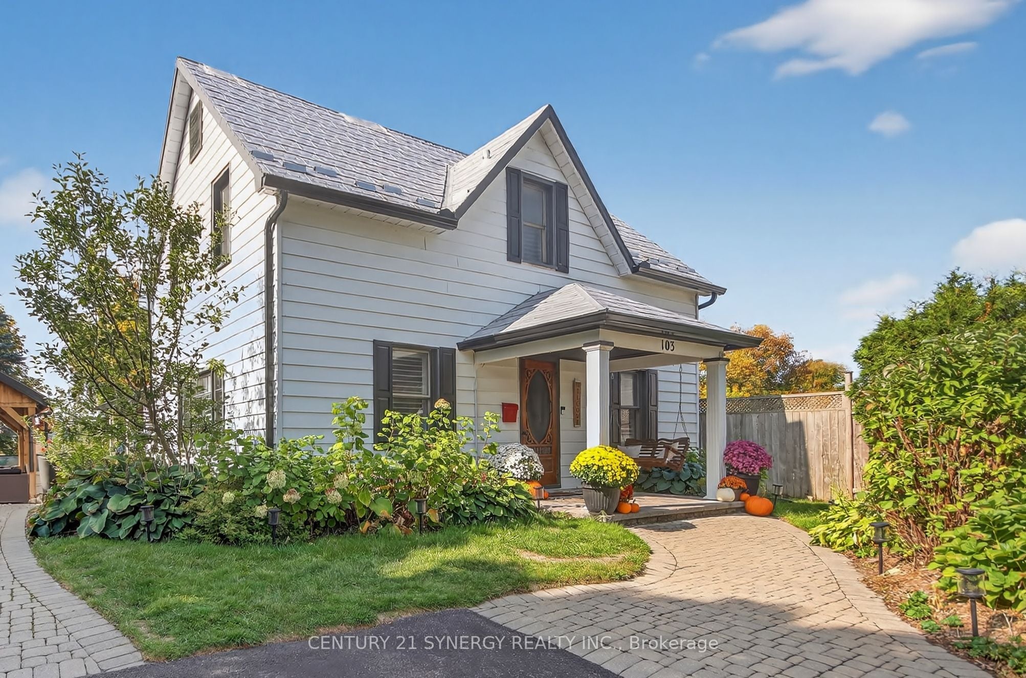103 Queen Charlotte Street, Ottawa, ON, K0A 2Z0