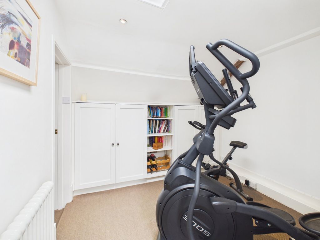 Additional image 15 of 3 bed flat for saleMissenden Road, Amersham, Buckinghamshire HP7