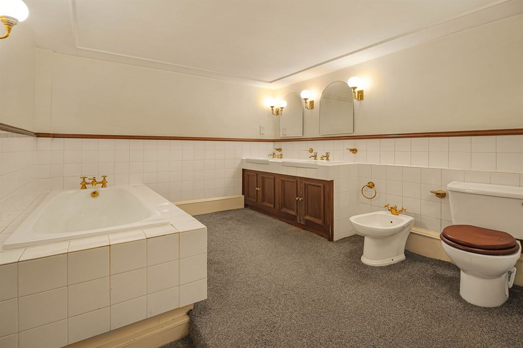 Additional image 8 of 2 bed flat for saleDevisdale Road, West Lynn Devisdale Road WA14