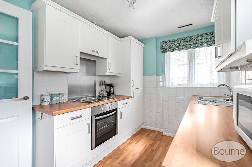 Additional image 5 of 2 bed bungalow for saleBainton Mead, Goldsworth Park, Woking, Surrey GU21